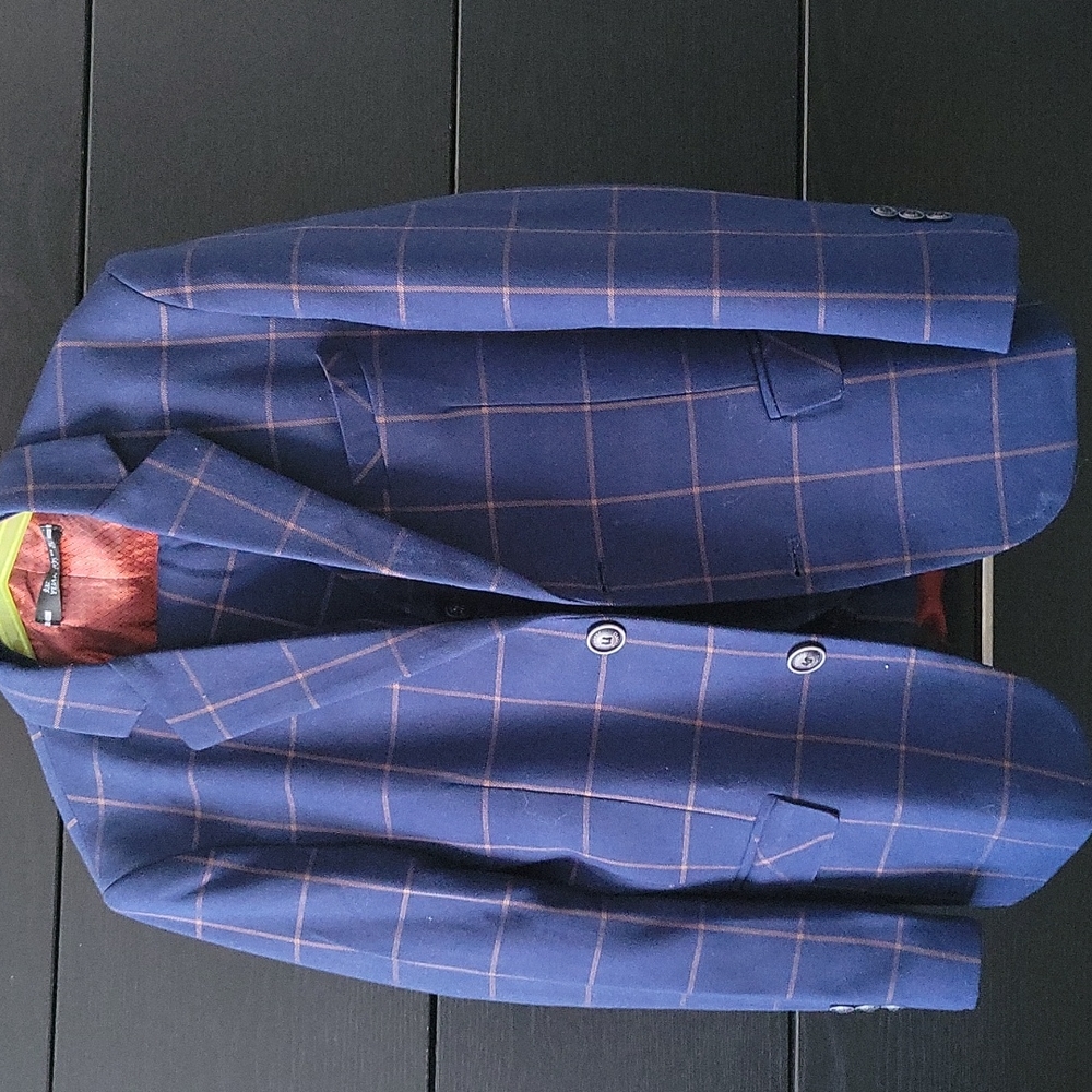 Boys 3 piece suit. Worn just a couple of times.